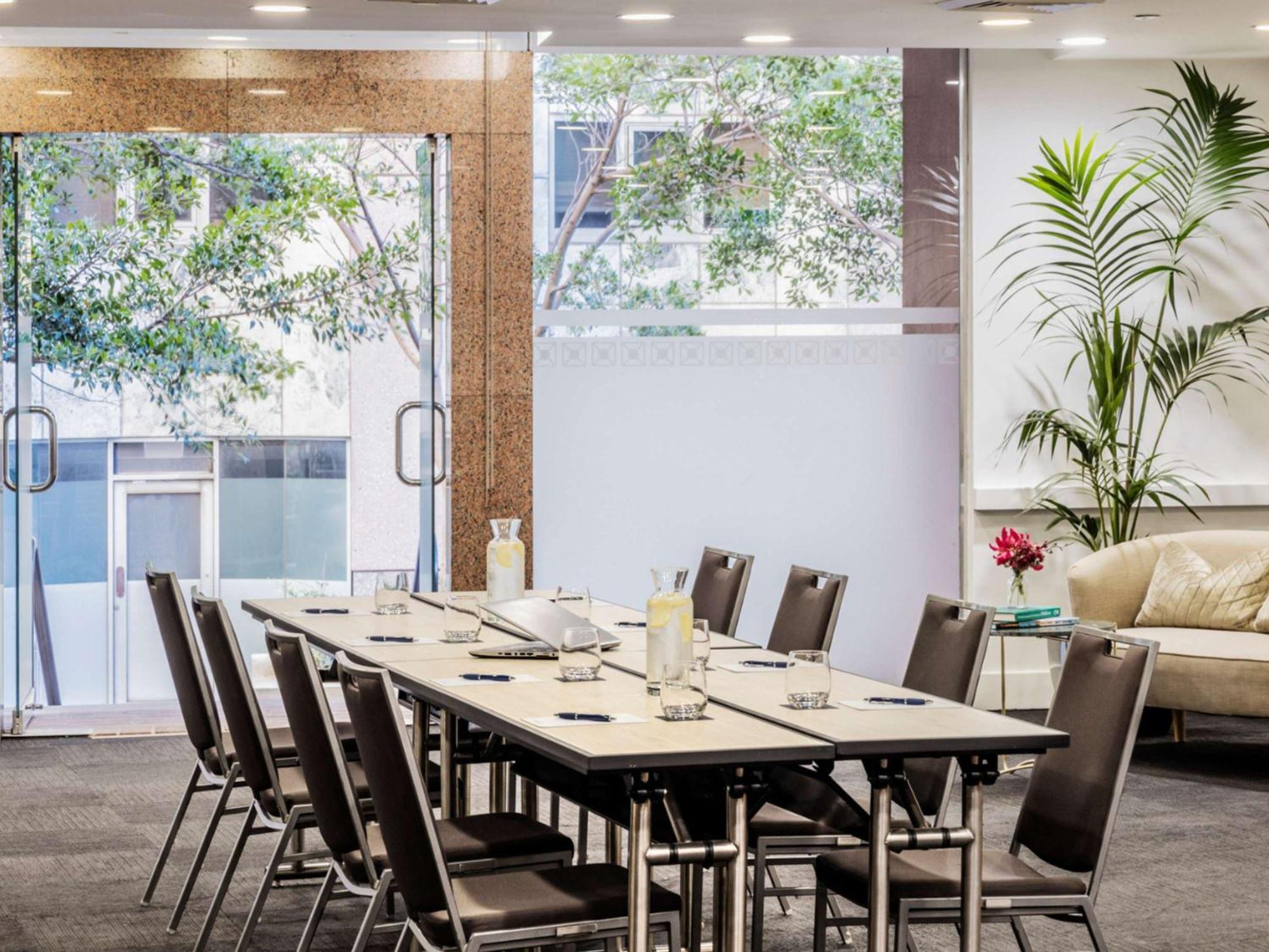 The Sebel Quay West Suites Sidney Dış mekan fotoğraf Meeting room